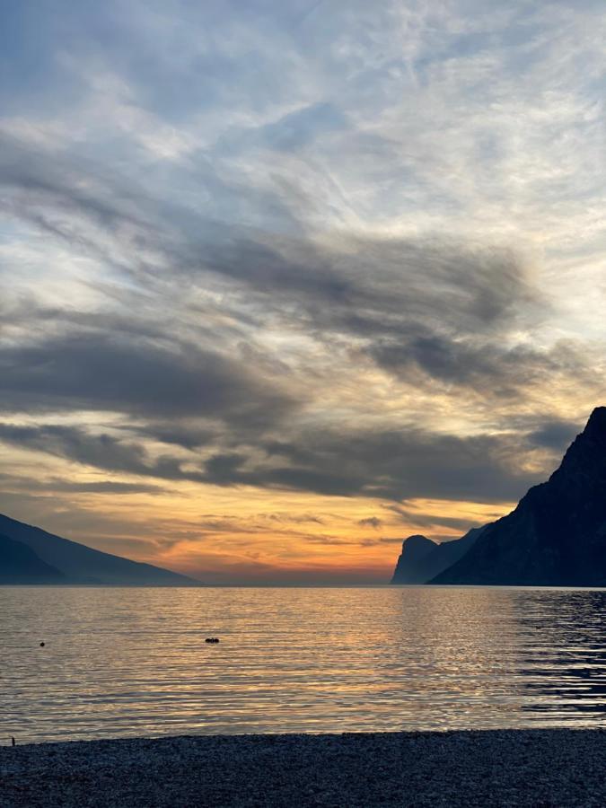 Hotel Aurora & Appartamenti Torbole Sul Garda Exterior photo