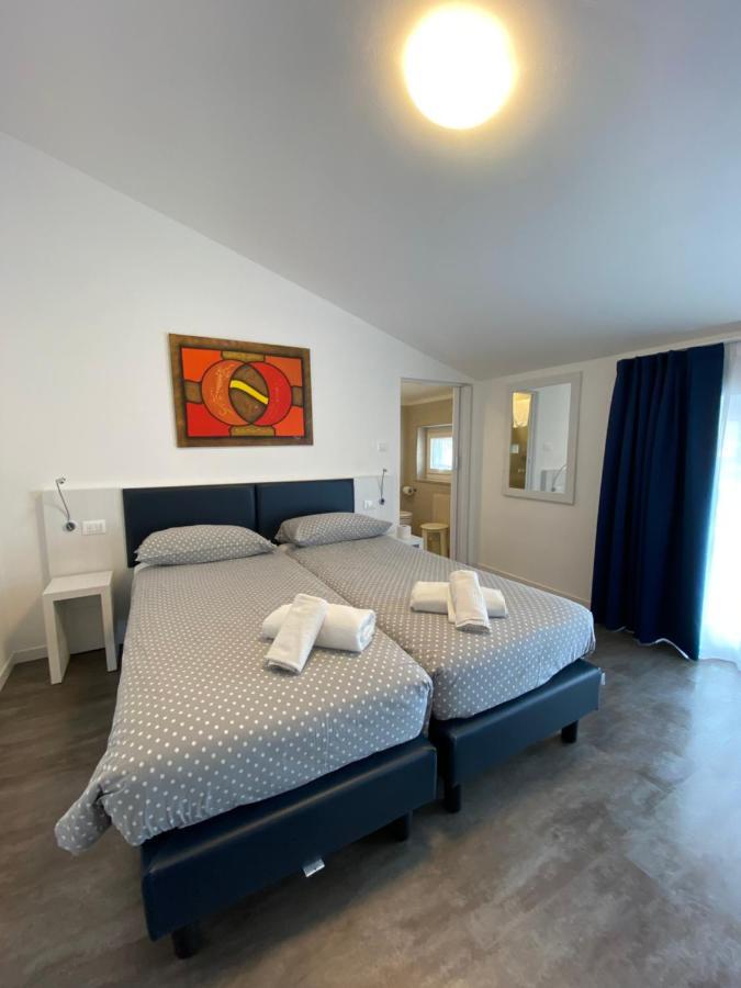 Hotel Aurora & Appartamenti Torbole Sul Garda Exterior photo