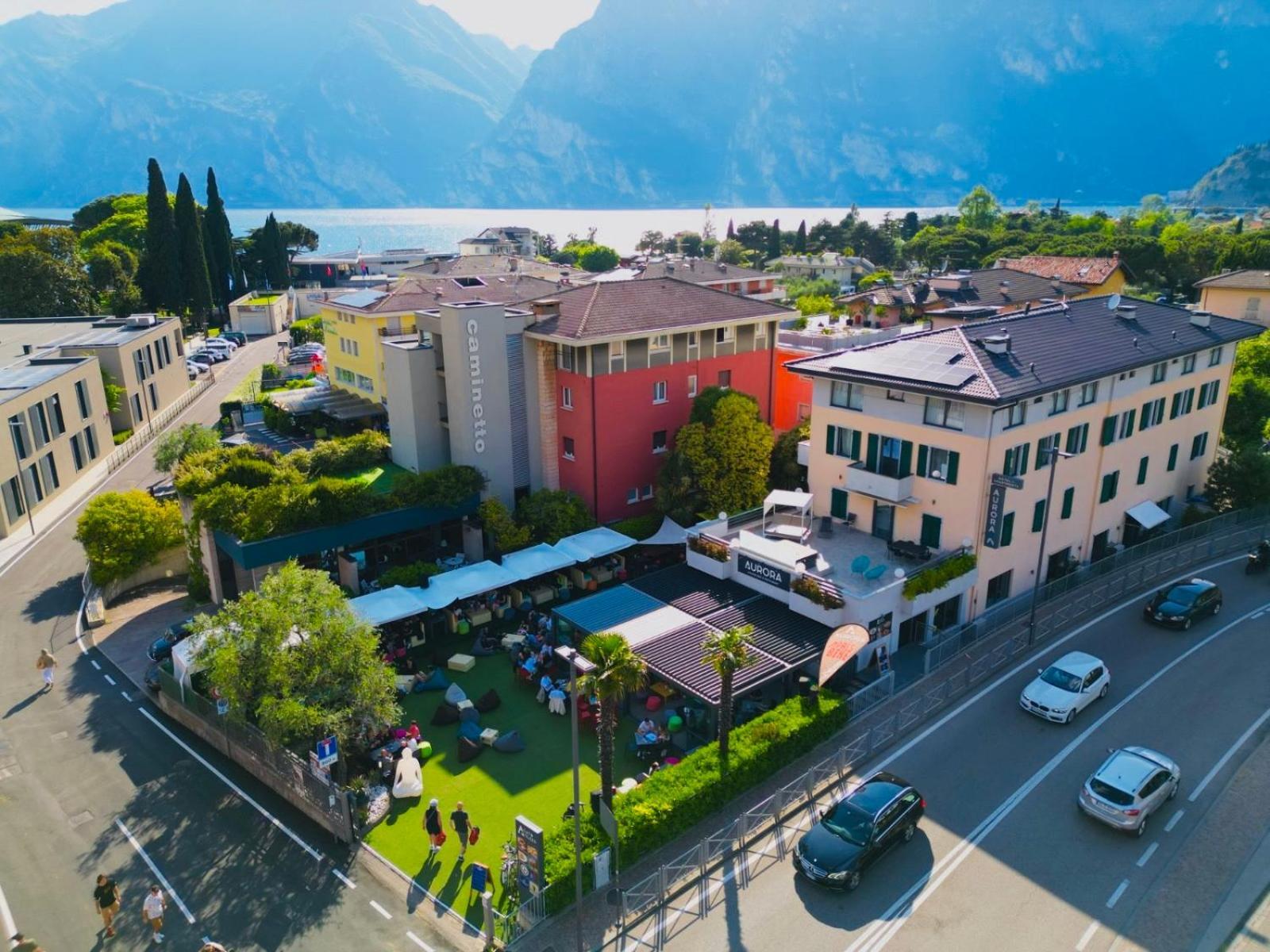 Hotel Aurora & Appartamenti Torbole Sul Garda Exterior photo